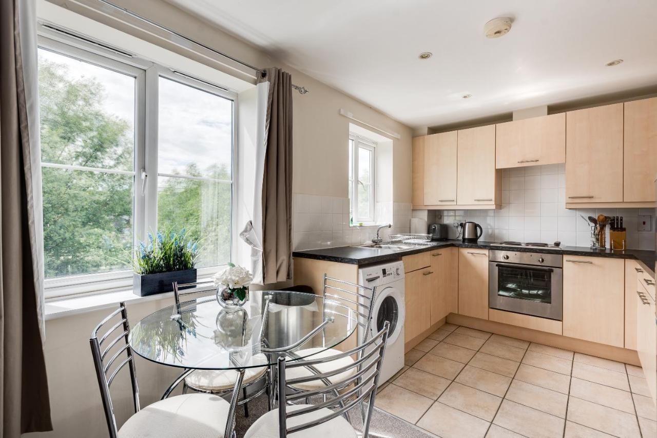 Modern 2 Bedroom Apartment In Popular Jericho !!! Oxford Bagian luar foto